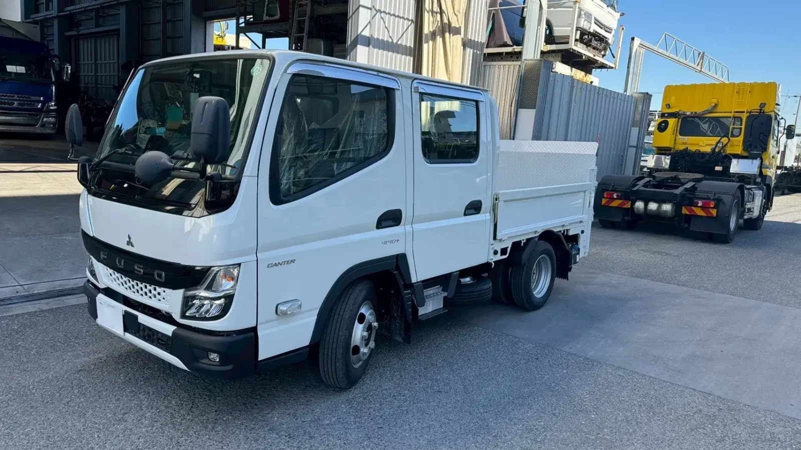 LINE_ALBUM_611671FBA20 ダブルキャブパワーゲート付き ダブルエアコン 新古車_250428_7.jpg