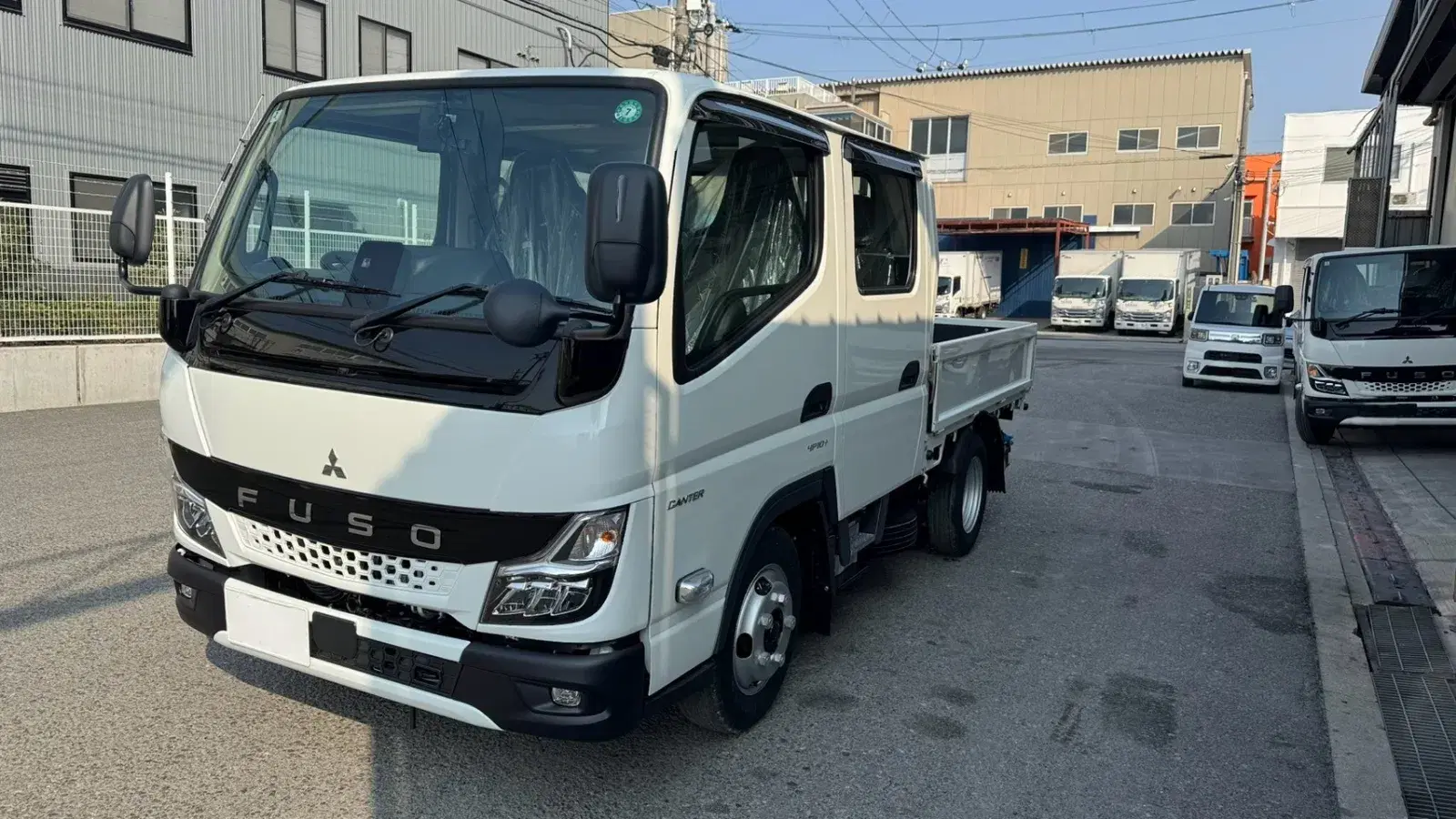 LINE_ALBUM_FBA20611660 ダブルキャブマニュアル車ダブルヒーターエアコン 新古車_250327_36.jpg