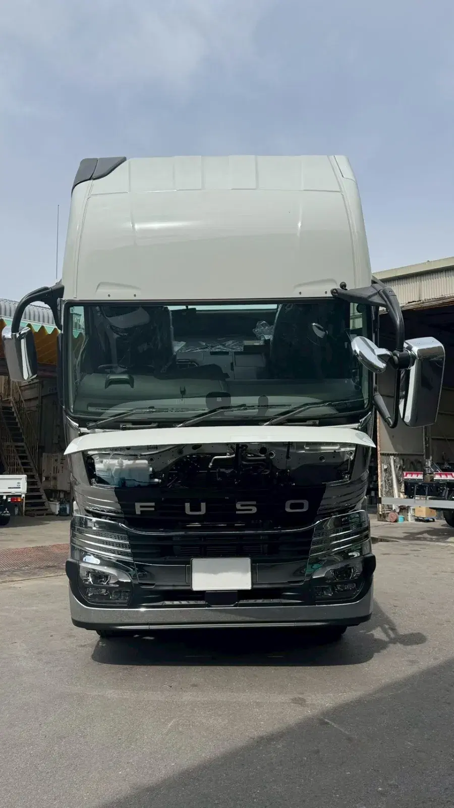 LINE_ALBUM_FP84VD500253 新車_251003_70.jpg